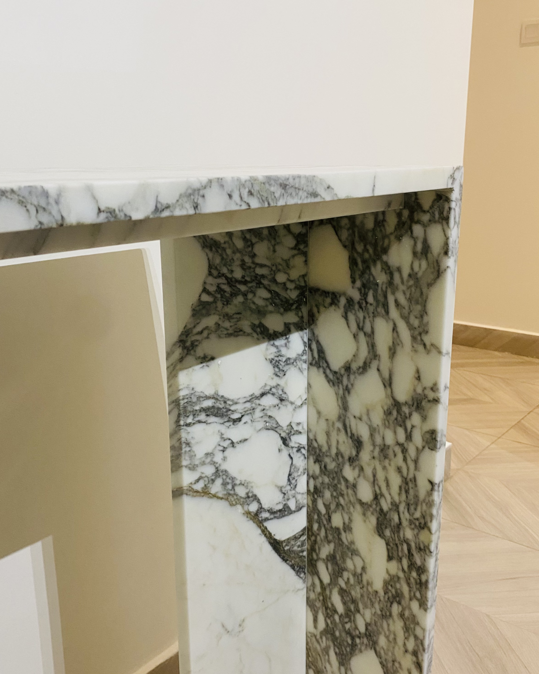 Detail of T-shaped marble leg construction