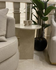 Front-on view highlighting base shape and top roundness