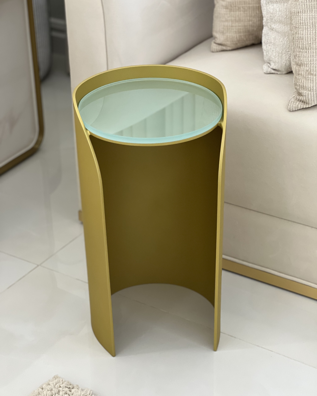 Lucente serving table by Sheen, front view showing aluminium base and frosted glass top