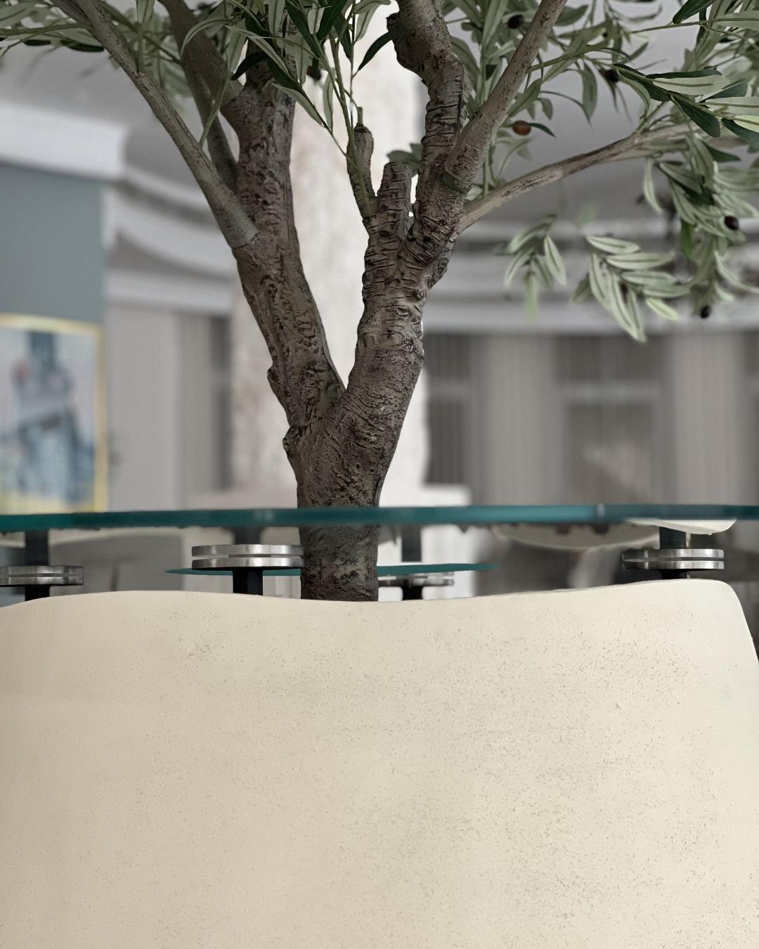 Side profile highlighting the organic round shape