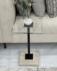 Decorative setup with accessories on the Vetro Serving Table