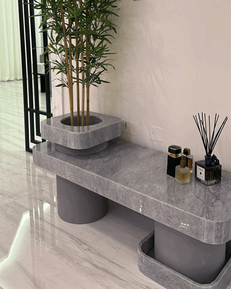 Antiqua Planter - Image 4